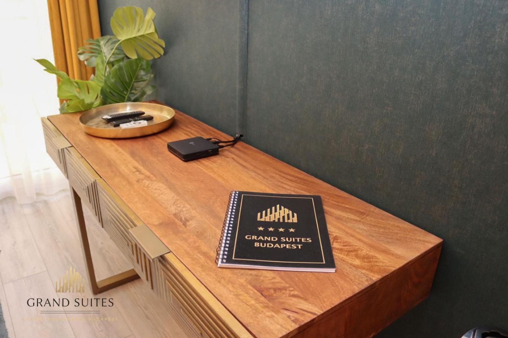 Grand Suites Central Budapest Luaran gambar